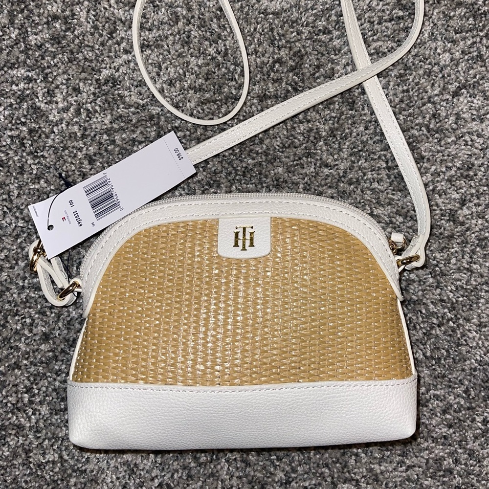 NWT TOMMY HILFIGER CROSSBODY